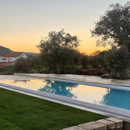 Casas Da Villa - Monsanto - Oliveira E Videira Relva  Buitenkant foto