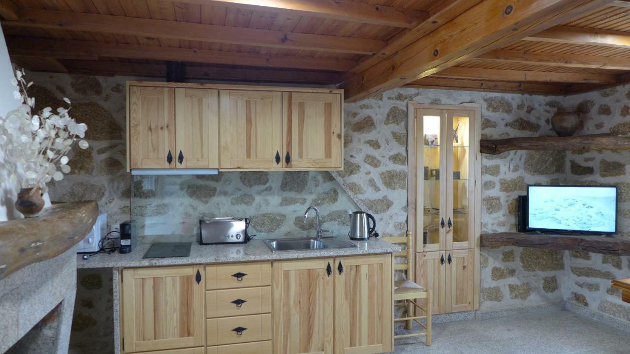 Casas Da Villa - Monsanto - Oliveira E Videira Relva  Buitenkant foto
